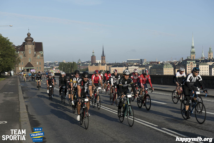 Bild från Velothon Stockholm 2015 - 165km
